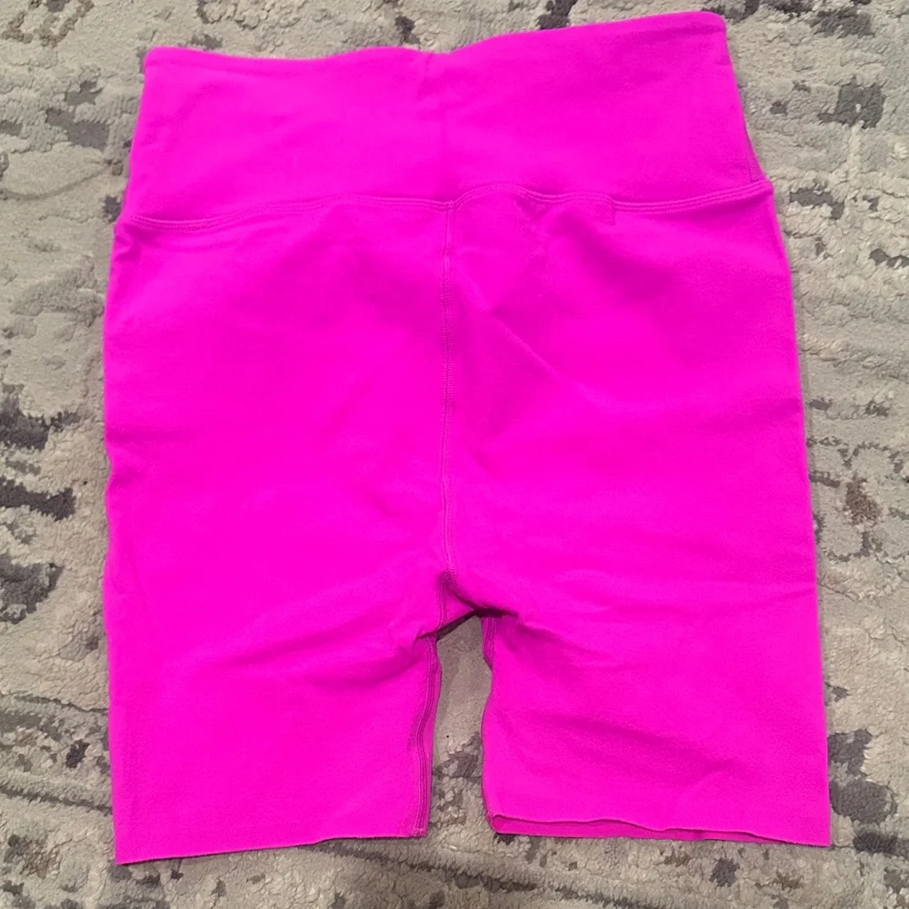 FREE PEOPLE MOVEMENT PINK CROSS WAIST BLAZE IT BIKE SHORTS